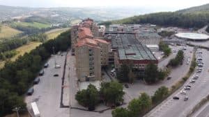 Solidarietà: tv e arredi donati all’ospedale Cardarelli