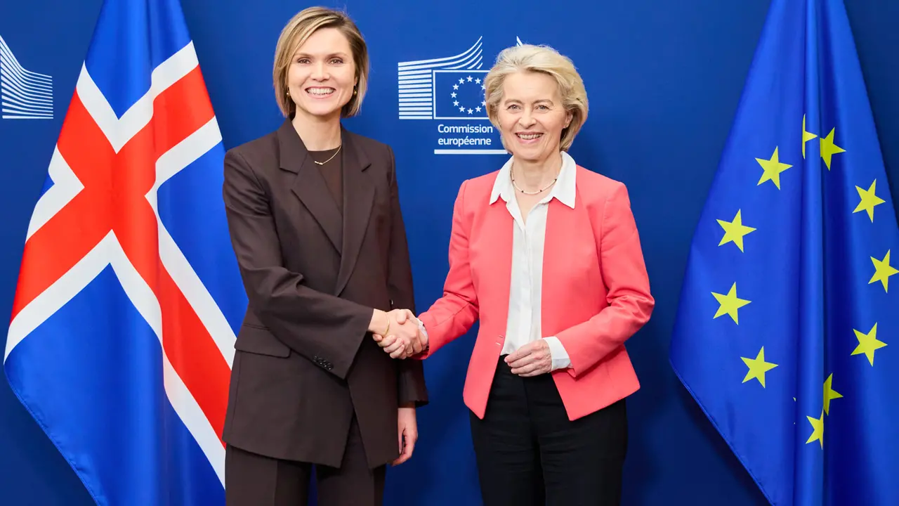 Islanda, la premier Frostadóttir rilancia l’adesione all’Ue: verso un nuovo referendum