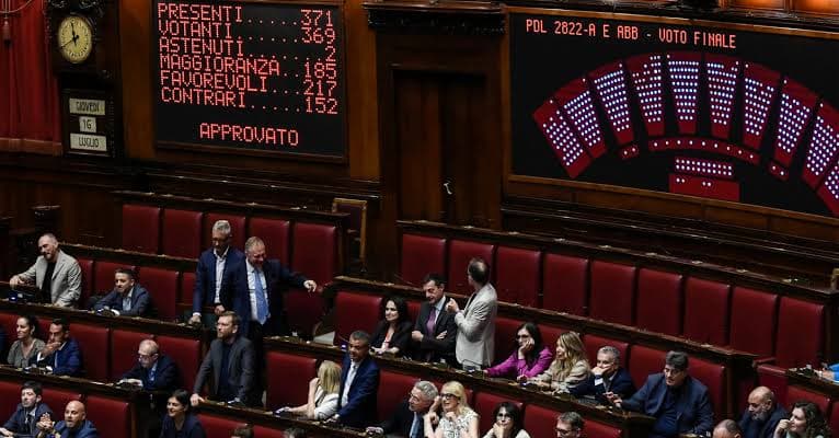 Legge elettorale, ricorsi contro il Melonellum: sei punti contestati, la questione arriva alla Consulta