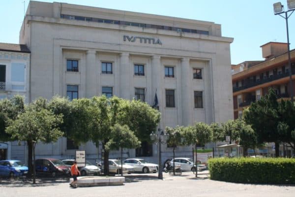 Travolse tre persone su una panchina, Riesame scarcera 59enne