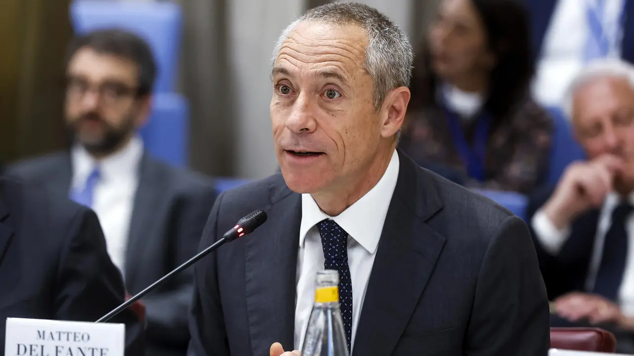 Consob dà l'ok all'Opas di Poste su Tim: adesioni aperte dal 20 luglio all'11 settembre