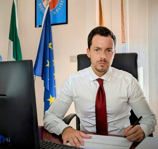 Greco: “Chiudono reparti e Asrem spende 60 milioni in servizi non sanitari”
