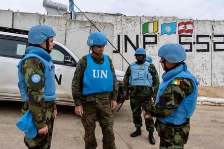 Libano, attacco a Unifil: morto un soldato francese. Macron accusa Hezbollah
