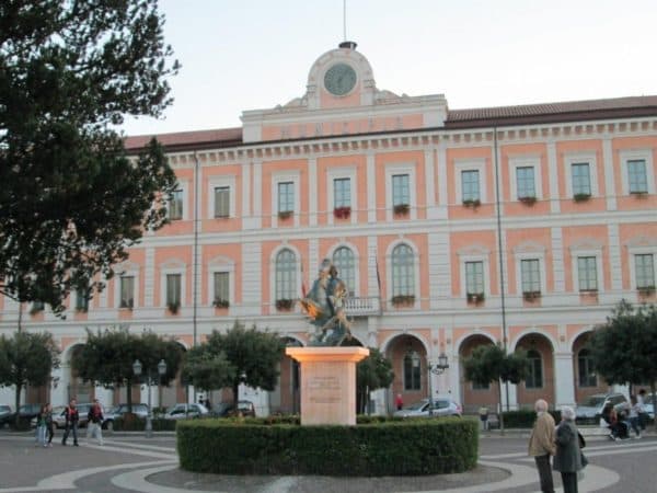 Caso Commissione, Cefaratti: “Dalla sindaca parole surreali”