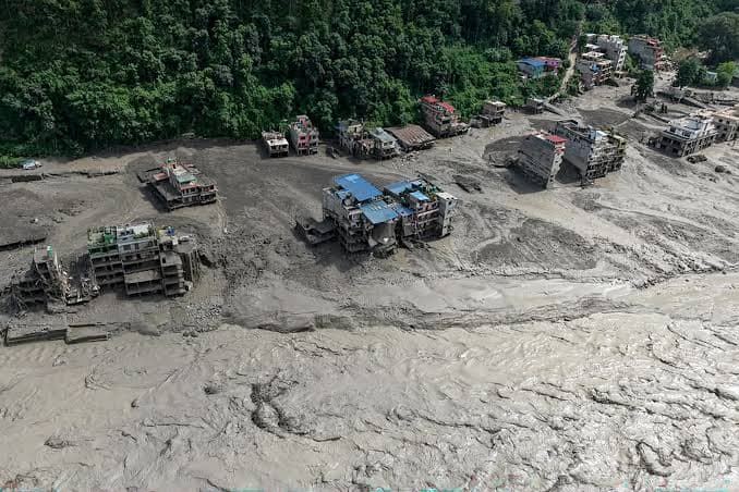 Tragedia in Nepal e Tibet: alluvione causa oltre 1.200 morti e migliaia di dispersi