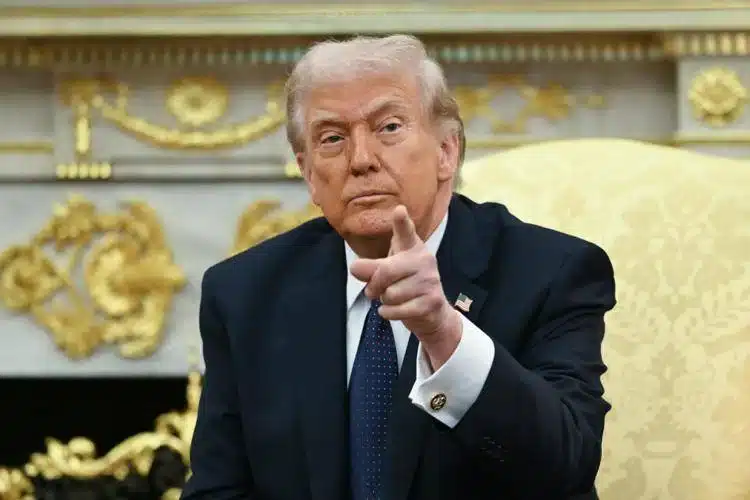 Trump, stop temporaneo a sanzioni sul petrolio russo