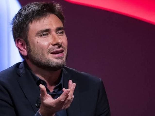 Alessandro Di Battista in ospedale a Cuba, due medici italiani arrivano all'Avana. Rifiutato il volo di Stato